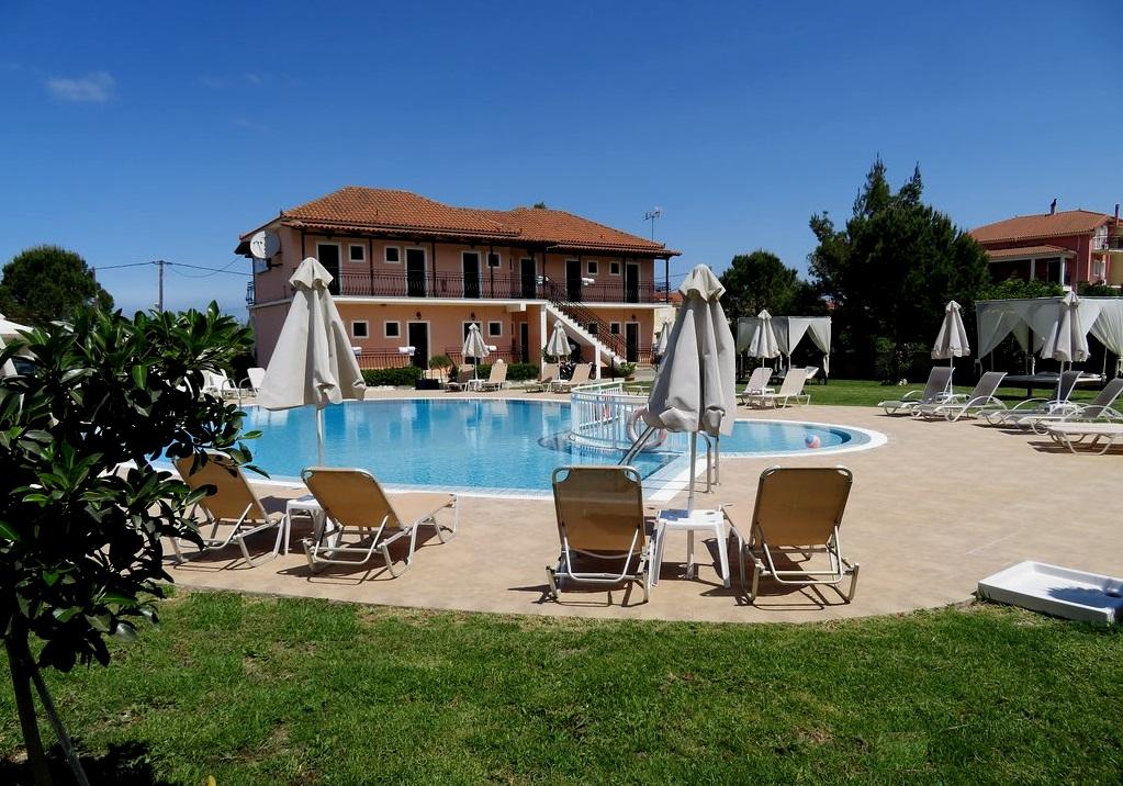Eleni'S Garden & Castello Suites Alykanas  Ngoại thất bức ảnh