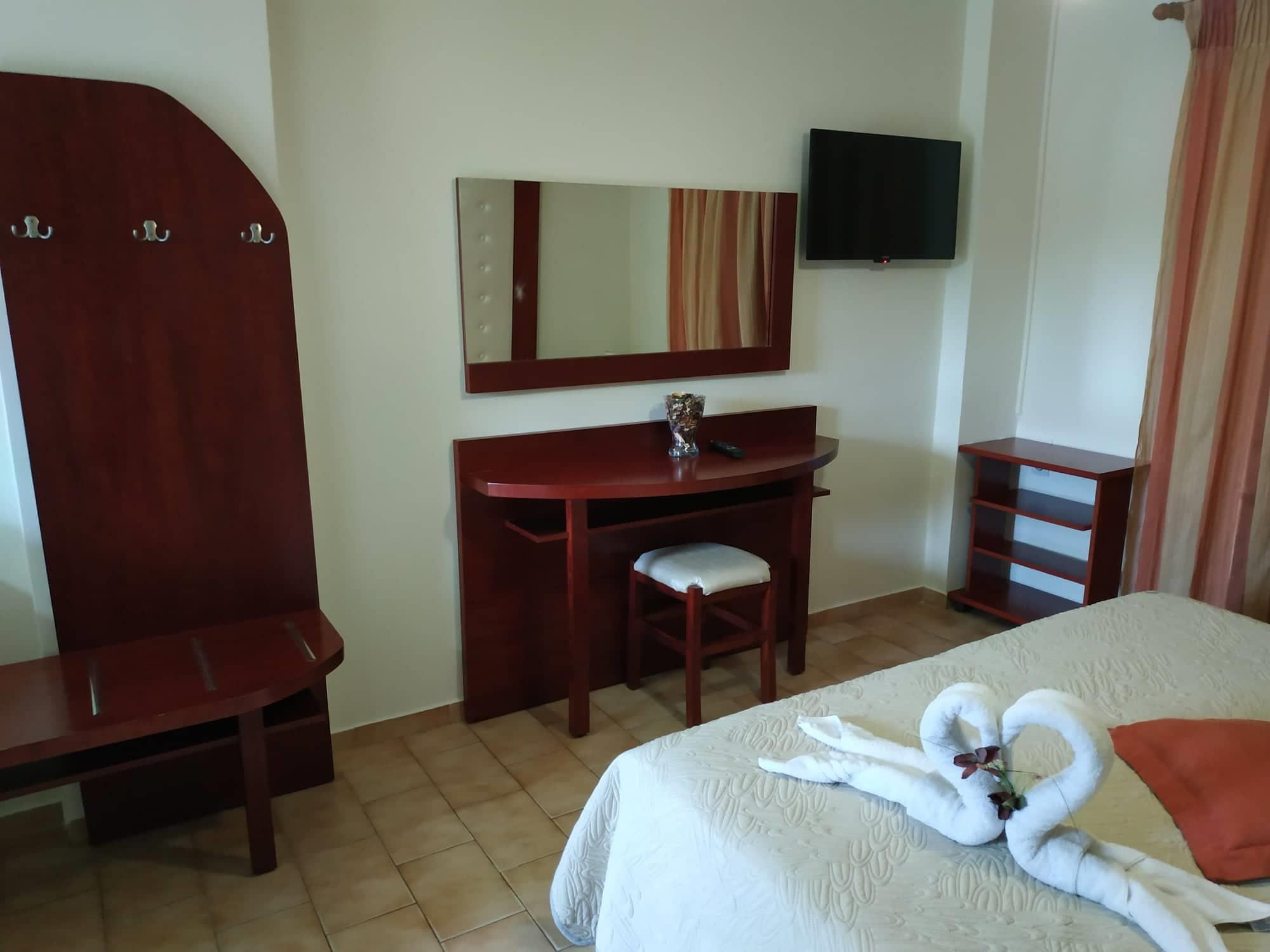 Eleni'S Garden & Castello Suites Alykanas  Ngoại thất bức ảnh