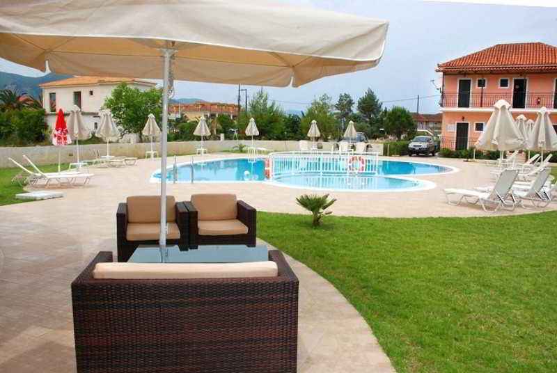 Eleni'S Garden & Castello Suites Alykanas  Ngoại thất bức ảnh