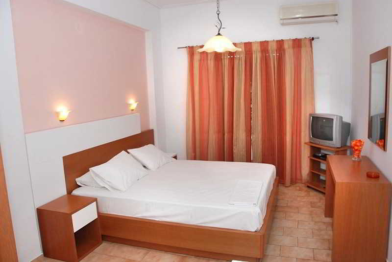 Eleni'S Garden & Castello Suites Alykanas  Ngoại thất bức ảnh