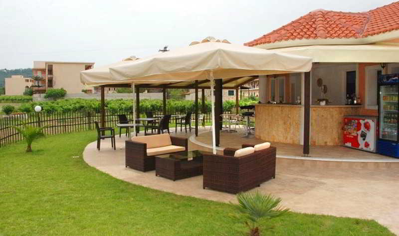 Eleni'S Garden & Castello Suites Alykanas  Ngoại thất bức ảnh