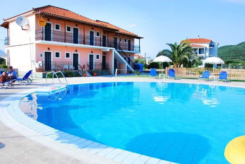 Eleni'S Garden & Castello Suites Alykanas  Ngoại thất bức ảnh